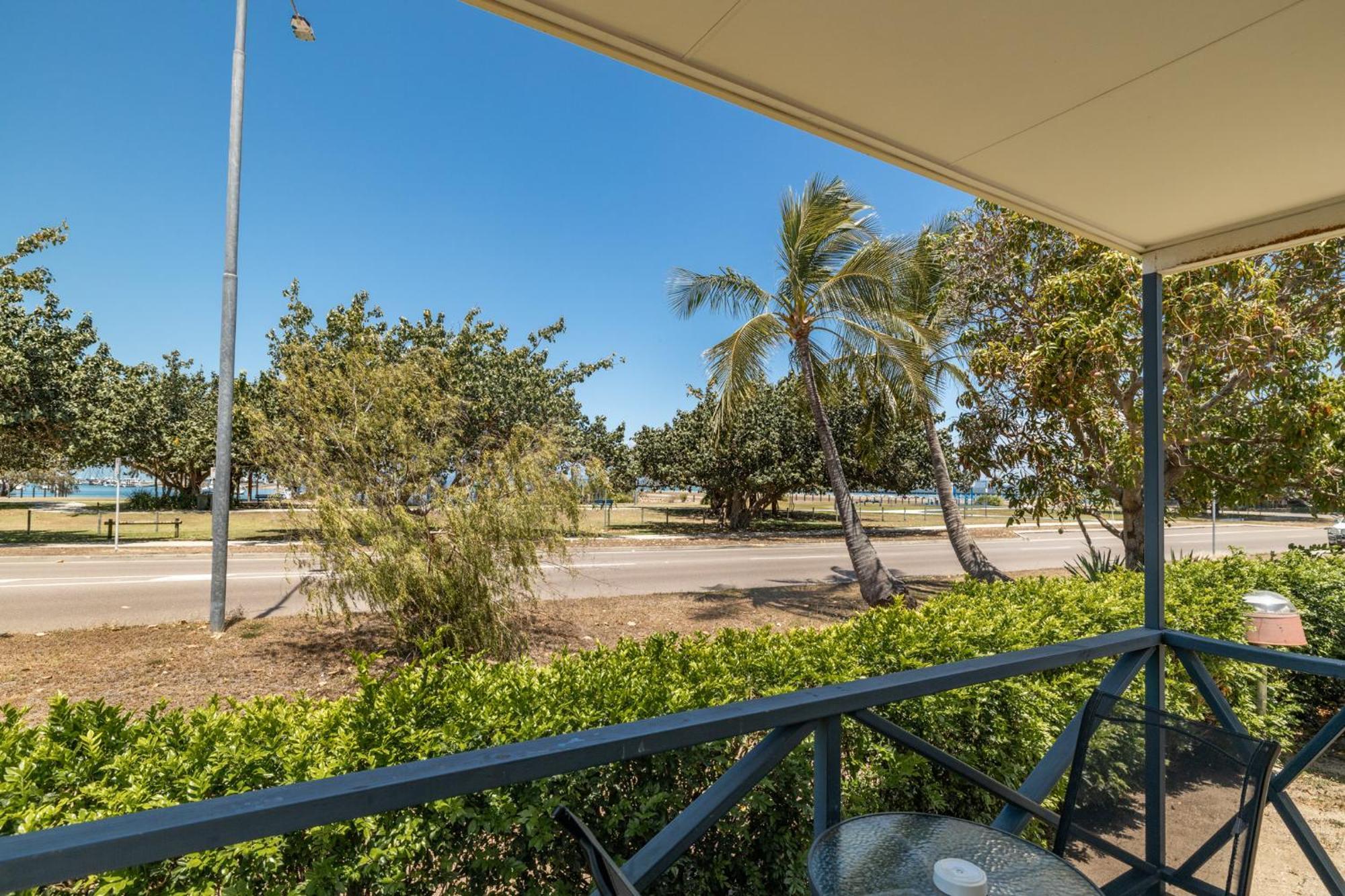 Hotel Harbour Lights Tourist Park Bowen Exterior foto