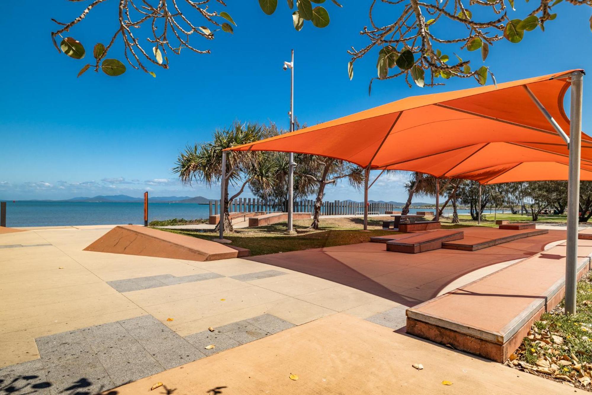 Hotel Harbour Lights Tourist Park Bowen Exterior foto